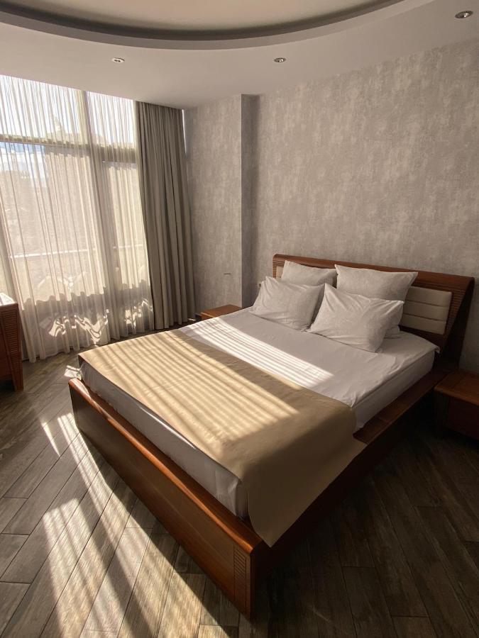Hotel Light Palace Batumi Exterior foto