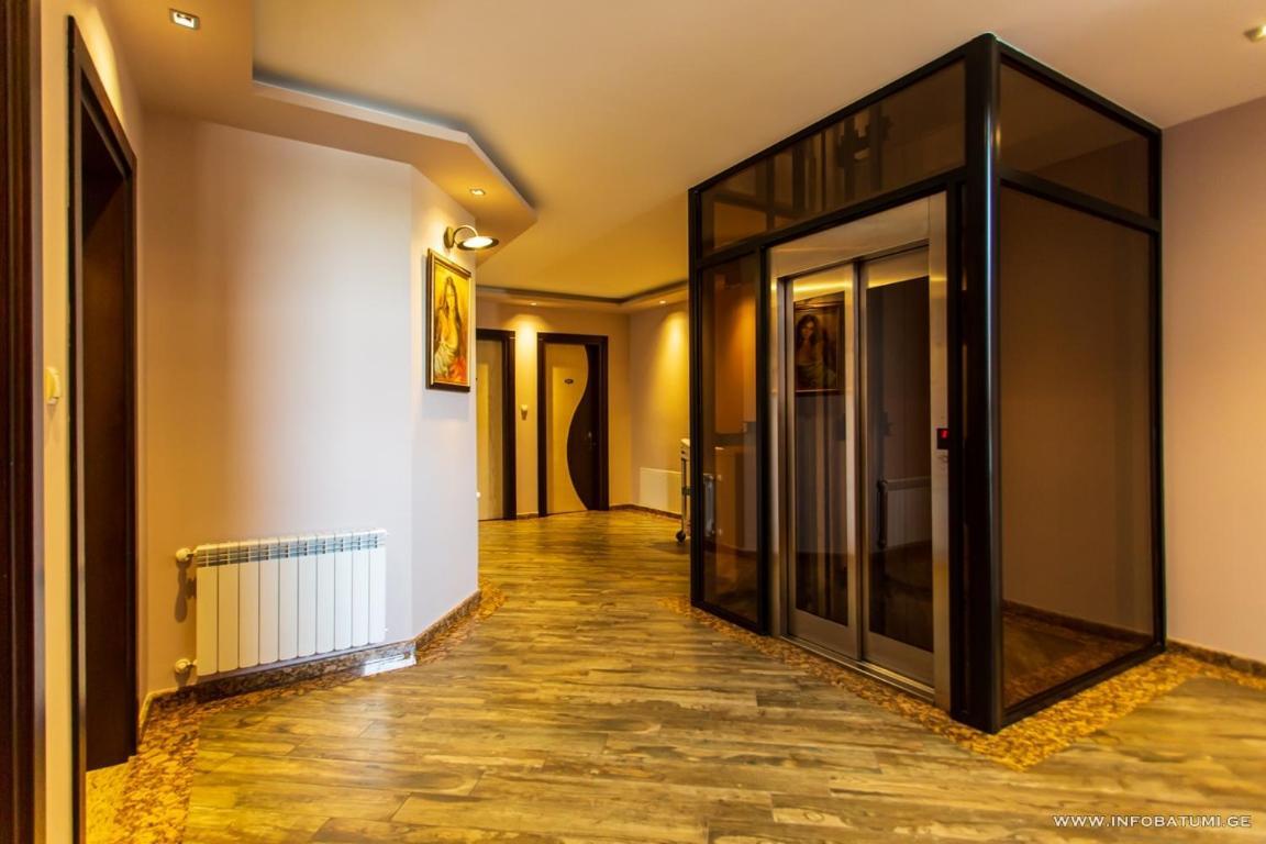 Hotel Light Palace Batumi Exterior foto